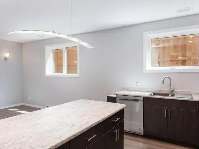 Bright and modern 1 bedroom suite for rent in Long Term Rentals in Whitehorse - Image 7