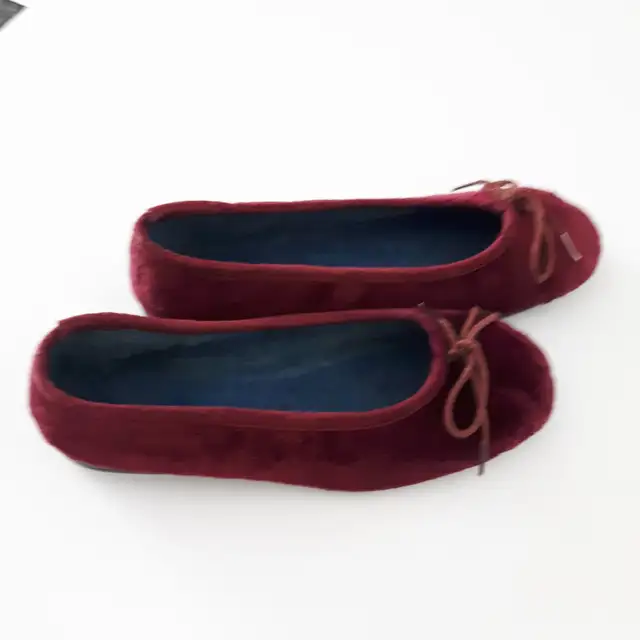 SOULIERS BALLERINES GR2 FILLETTE 6à7ans SEMELLES CAOUTCHOUC$5.00 in Kids & Youth in Longueuil / South Shore - Image 2