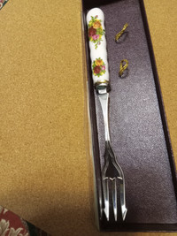 Old country roses fork and spoon