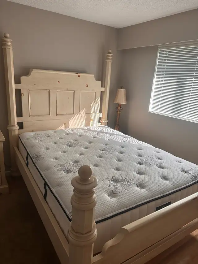 Queen size poster bed and mattress in Beds & Mattresses in Nanaimo - Image 5