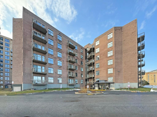 Appartement à Brossard dans Locations longue durée  à Longueuil/Rive Sud