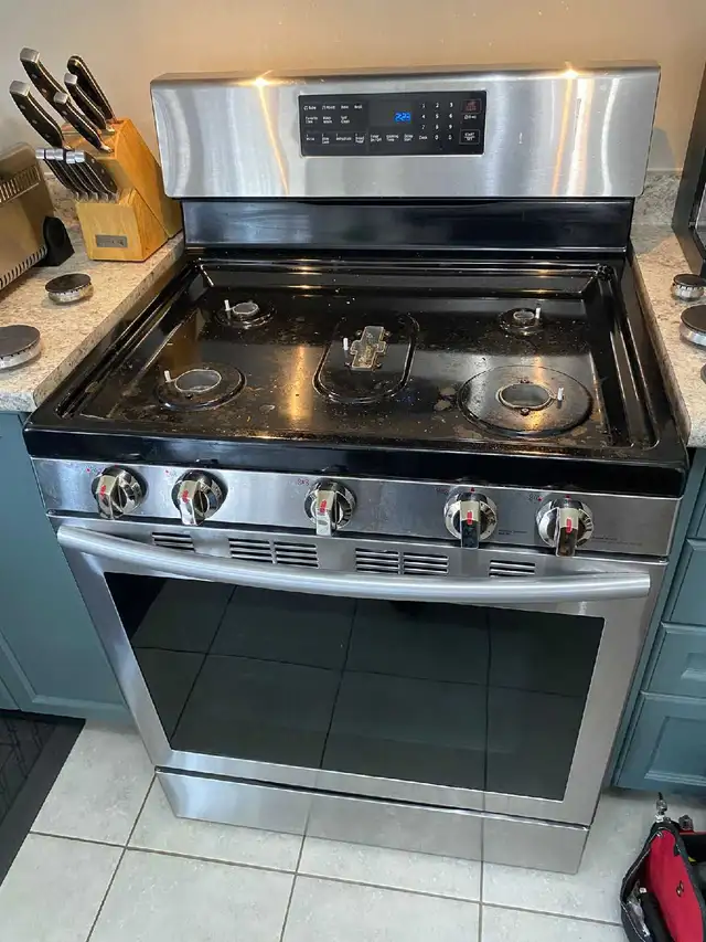 Washer,dryer,stove,oven,dishwasher and fridge repair in GTA in Appliance Repair & Installation in City of Toronto - Image 7