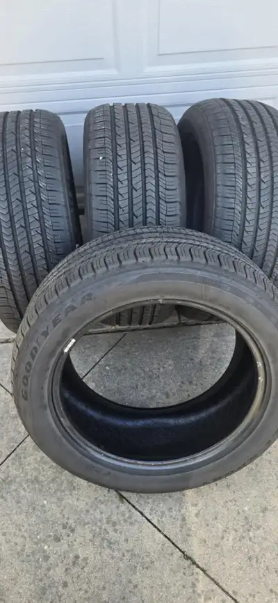 4 x Goodyear Eagel Sport 245/50R18 All season HIGH PERFORMANCE 4 SEASON TIRES Almost new condition o...