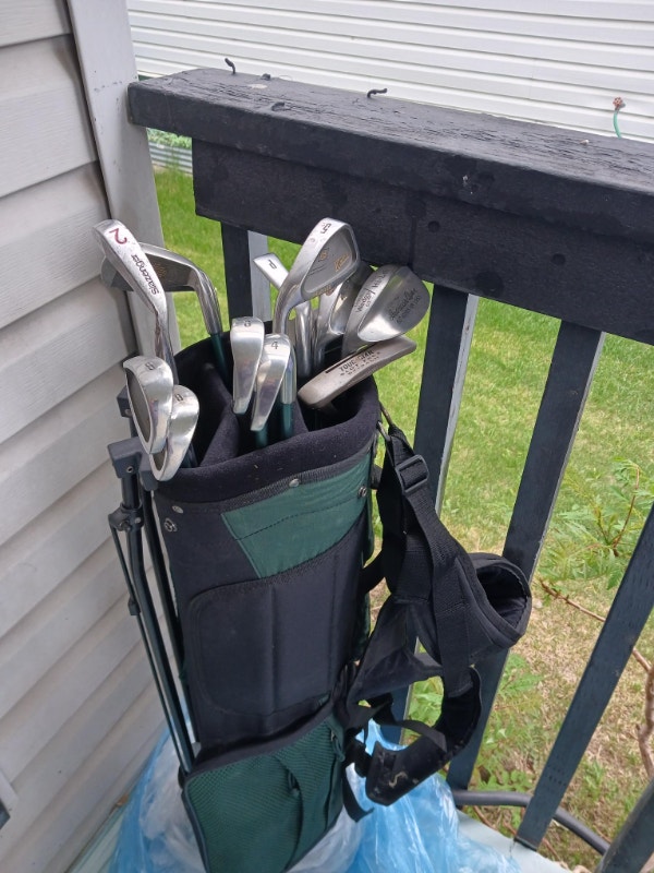 set of Golf Clubs / left hand Golf Calgary Kijiji