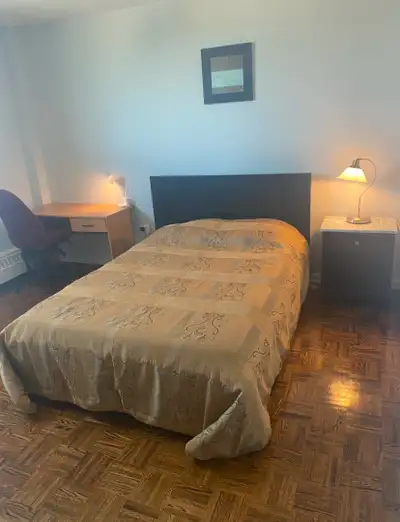 JULY 1 ST ROOM FOR RENT WESTBORO $900.00 EVERYTHING INCLUDED !