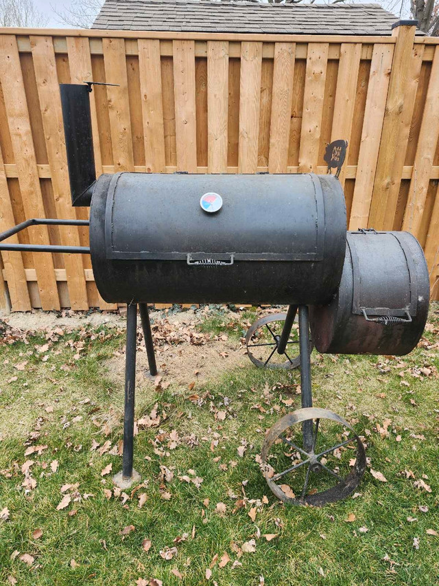  BBQ Smoker  in BBQs & Outdoor Cooking in Windsor Region - Image 3