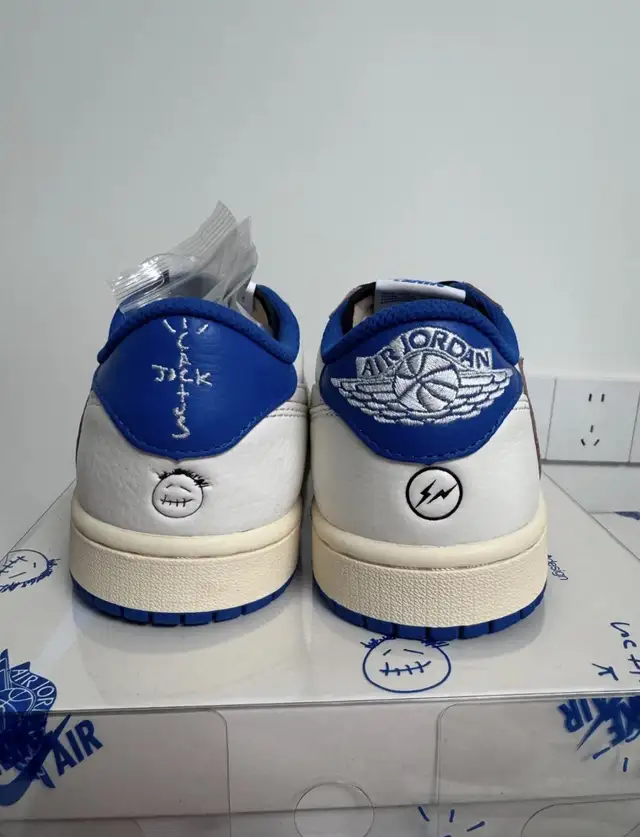 Jordan 1 Low Travis Scott Fragment Sail Military Blue in Men's Shoes in Mississauga / Peel Region - Image 4