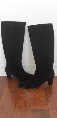 AQUATALIA Black waterproof suede boots Size 5.5