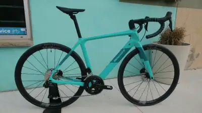 Bianchi Infinito CV Disc 105 Di2 53cm, View more