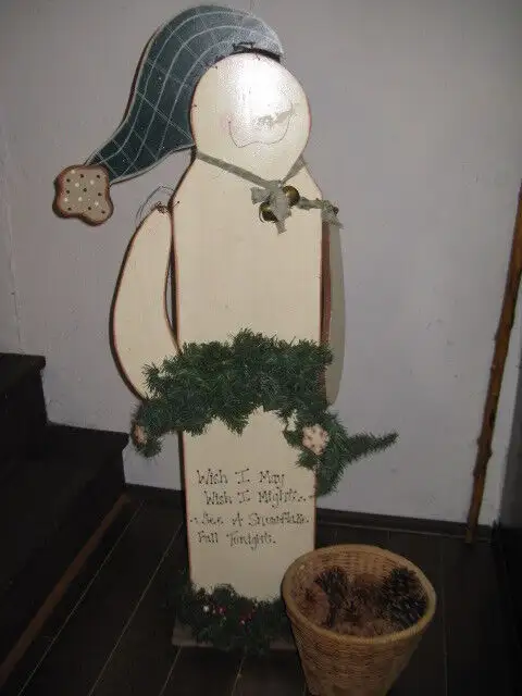 Old Fashioned Folksy Wooden Snowman in Outdoor Décor in Kitchener / Waterloo - Image 3