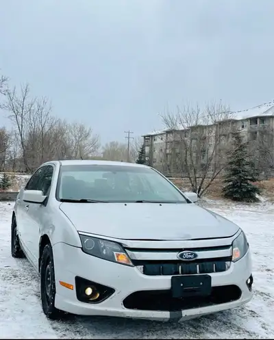2010 FORD FUSION SE - runs and drives perfect - active status registered in Alberta available One ow...