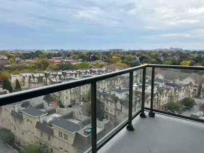 Bright and spacious 1-bedroom plus den condo available for lease in the sought-after San Francisco b...