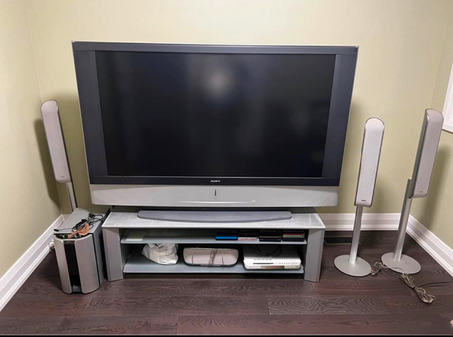 Sony Grand Wega 60 inch TV with Accessories in TVs in Oshawa / Durham Region - Image 2
