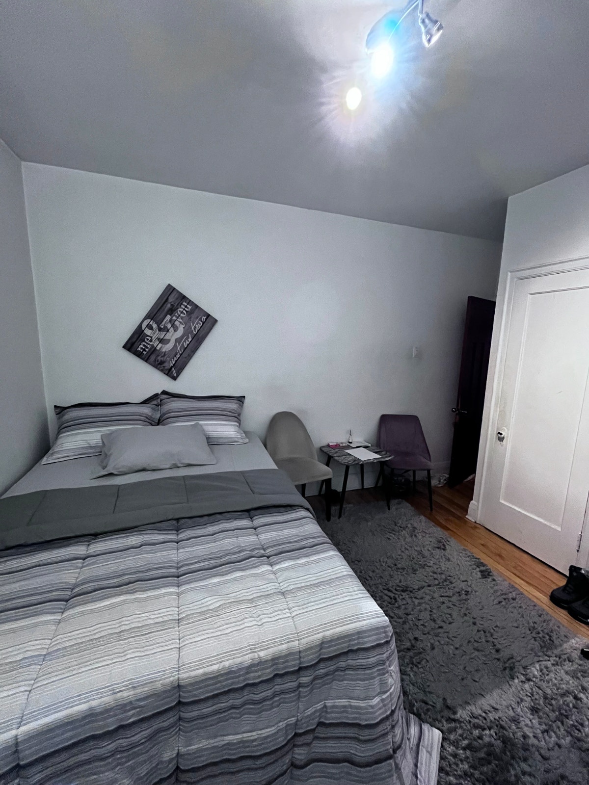 A cheap and private room for rent in Cote des Neige NDG — photo 1
