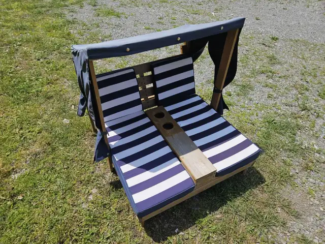Kids outdoor lounger in Patio & Garden Furniture in Barrie - Image 2