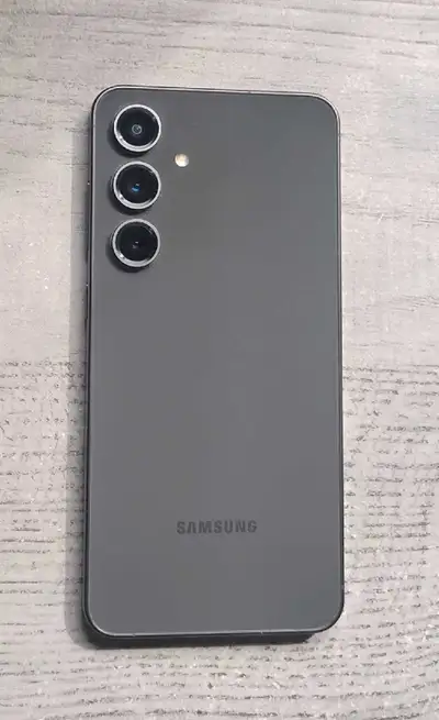 Samsung S24 FE, View more