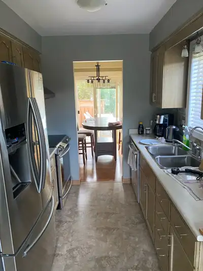 Spacious Furnished Room for Rent – Waterloo Location: Quiet and safe neighborhood in Waterloo, withi...