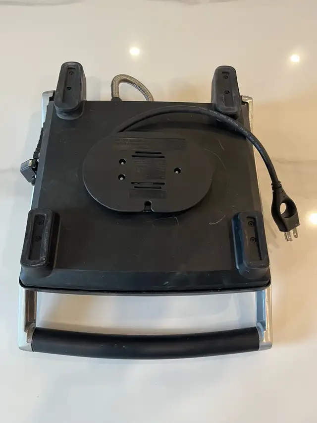 Breville Panini Press in Toasters & Toaster Ovens in Markham / York Region - Image 4