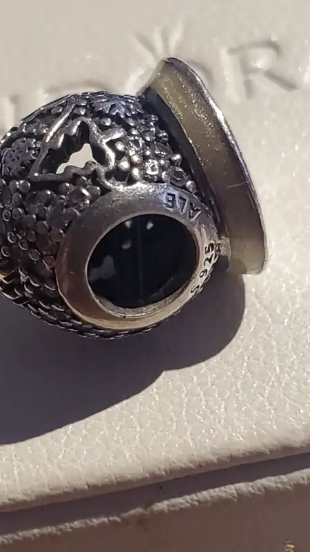 Pandora Limited Edition 2015 in Jewellery & Watches in Calgary - Image 7