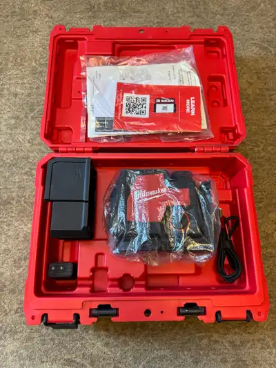 Milwaukee USB Rechargeable Green Cross Line Laser Level – NEW, View more