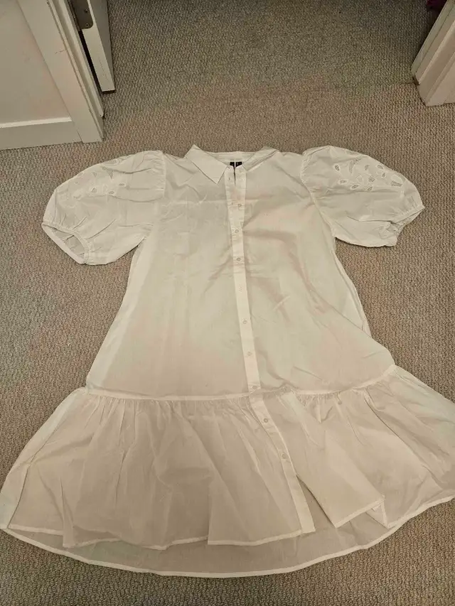 Chic Dress for Sale in Multi-item in City of Toronto - Image 5