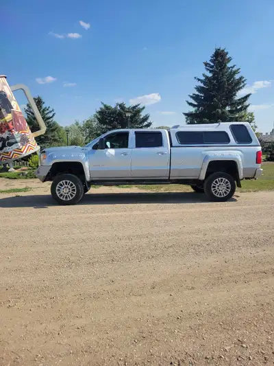 I am selling my 2015 GMC 3500 Diesel truck, a robust and reliable workhorse with a powerful diesel e...