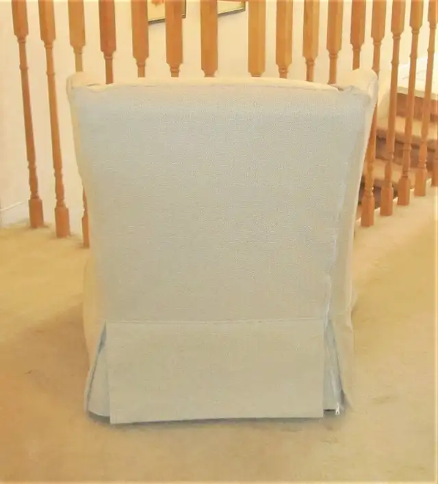 Mid-Century Wingback Arm Chair Original Velveteen Upholstery in Chairs & Recliners in Markham / York Region - Image 9