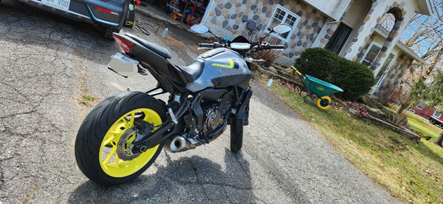 2016 Yamaha FZ07 en parfaite condition dans Routières sportives  à Longueuil/Rive Sud - Image 3