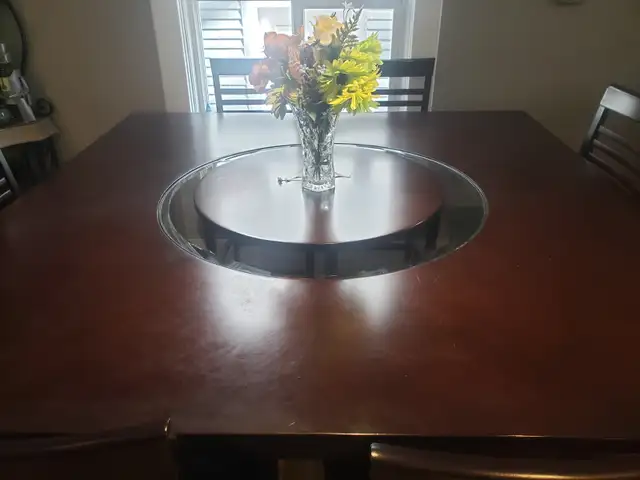 Bar Height Dining Table with 8 stools in Dining Tables & Sets in Calgary - Image 3