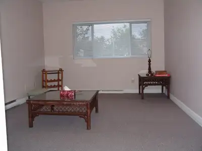 2 Bedroom Apartment for rent in Sandy Hill - Downtown Ottawa Price: $1400 Street address: 313 Laurie...