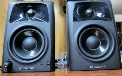 M-AUDIO STUDIOPHILE AV32 ACTIVE COMPUTER OR STUDIO USE SPEAKERS, View more