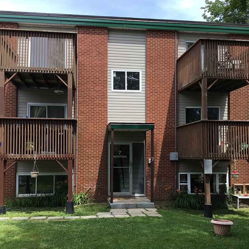 2 Bedroom Apt Heat&Hot Water Included, call for viewing Long Term Rentals City of Halifax