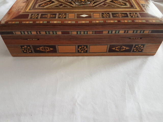 marquetry ( inlay ) box in Arts & Collectibles in Barrie - Image 2