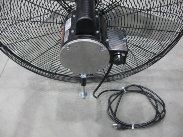 Non-Oscillating 30" Wall Fan - Industrial - 2 Speeds in Other Business & Industrial in London - Image 3