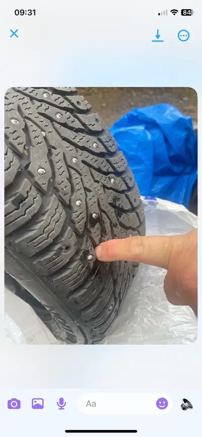 4. Pneus hiver monter sur roue Toyota 5 x 114.4 la grandeur des pneus 205/60/16 prix 150.00