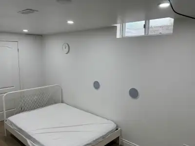 Spacious Private Room in Basement for Rent