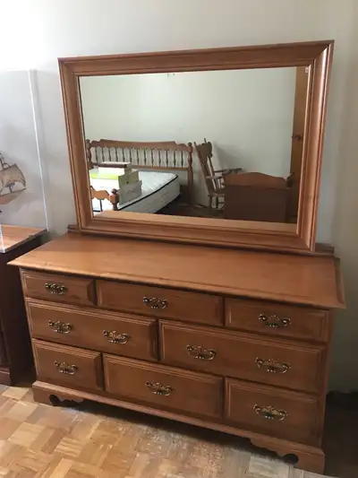Roxton 5 Piece Bedroom Set - great condition , View more