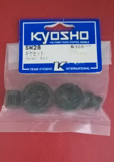 A vintage unopened Kyosho SM28 gear set for the Sandmaster and a few other cars. Shipping available...