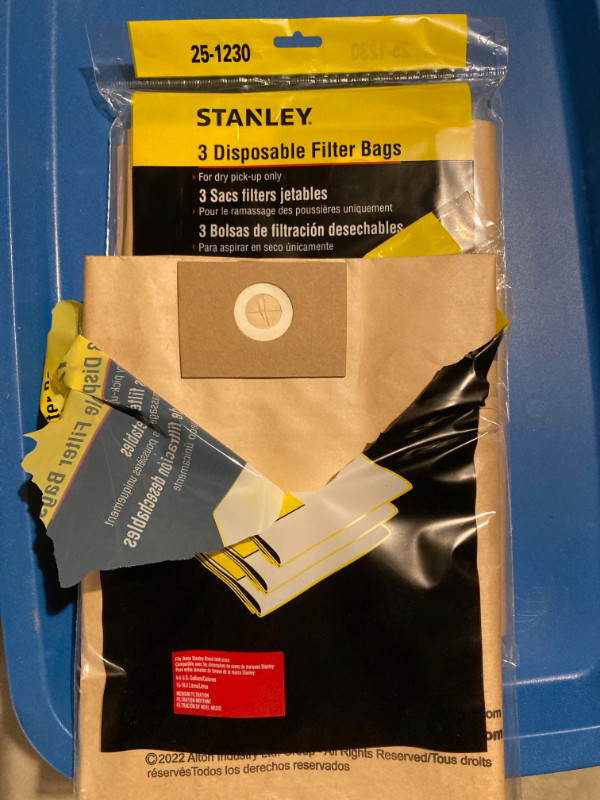 Stanley Dry Vacuum Bags - 4-5 Gallon size in Other in Portage la Prairie