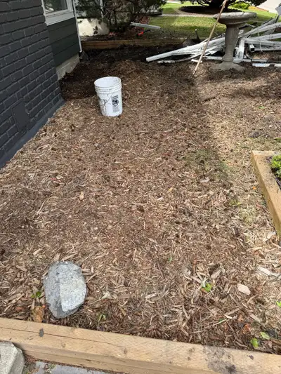 garden mulch on lake Bonavista dr se, View more