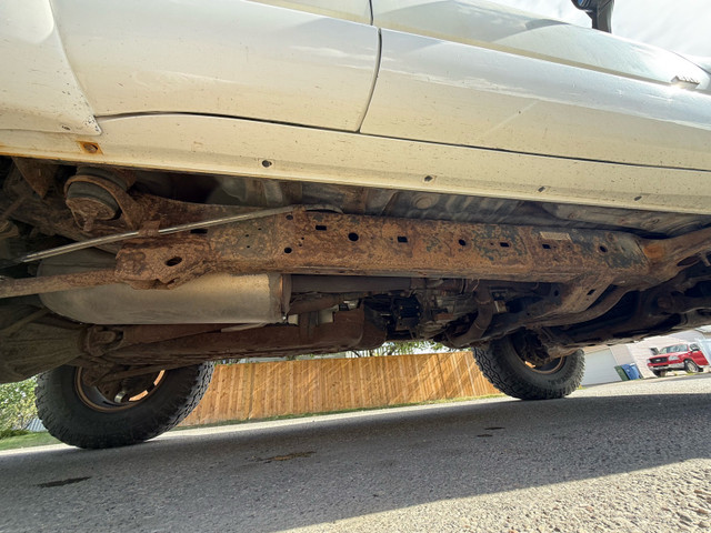 2004 Toyota 4Runner  in Cars & Trucks in Calgary - Image 4