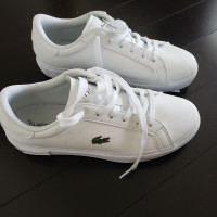 Lacoste shoes  size 5US   like new 