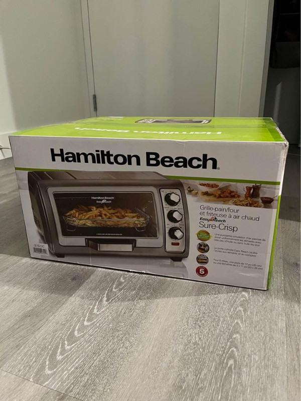 Hamilton Beach 31523C Sure-Crisp Air Fryer Toaster Oven in Toasters & Toaster Ovens in Burnaby/New Westminster