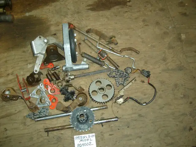 souffleuse pièces a vendre in Snowblowers in Québec City - Image 5