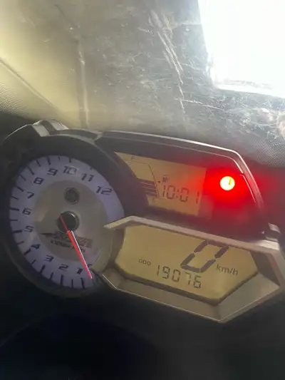 Very well maintained and ready to play in the snow ! New belt ,New slider last year and new carbides...