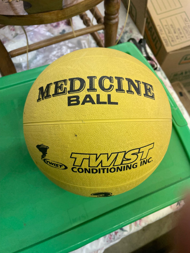 Twist Conditioning 3kg Medicine Ball in Exercise Equipment in Owen Sound