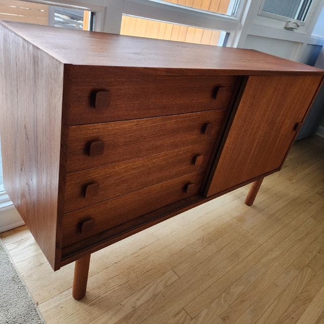 TEAK CREDENZA BY DOMINO OF DENMARK. FULLY RESTORED Hutches & Display