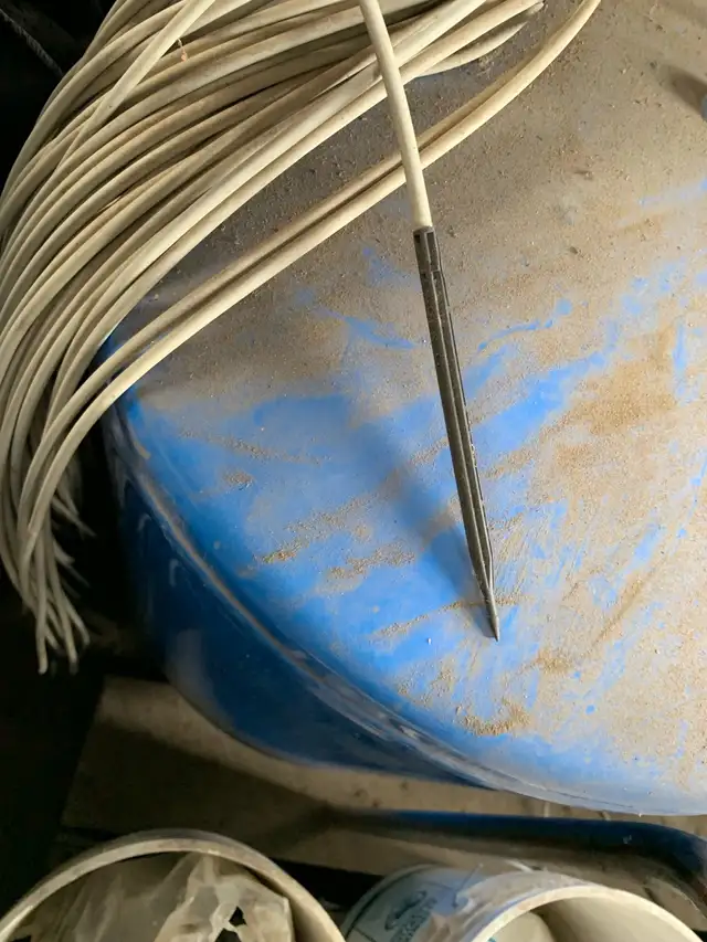 Hop Wire in Fishing, Camping & Outdoors in Norfolk County - Image 4