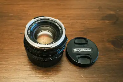 For sale Voigtlander 35mm f1.4 SC lens. Is in M mount. Comes with both caps. Lens optics in perfect...