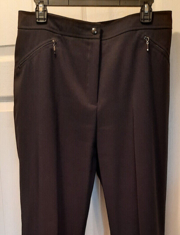 Wide Leg Pants (2 pair) (CLEO) in Women's - Bottoms in Chatham-Kent - Image 2